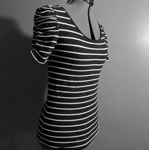 Forever 21 Black & White Short Sleeve Blouse